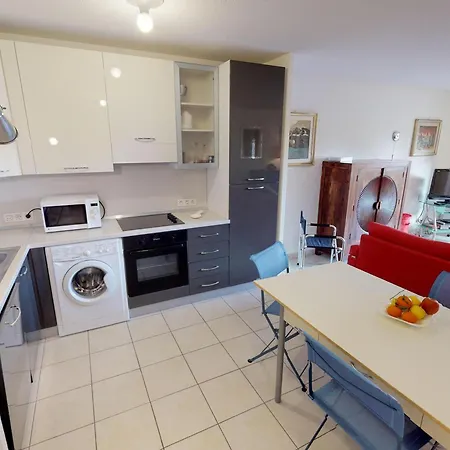 Апартаменты Spacieux 3p En Centre-ville De Menton, Terrasse, Parking, Wifi Gratuit, Proche - Fr-1-196-270